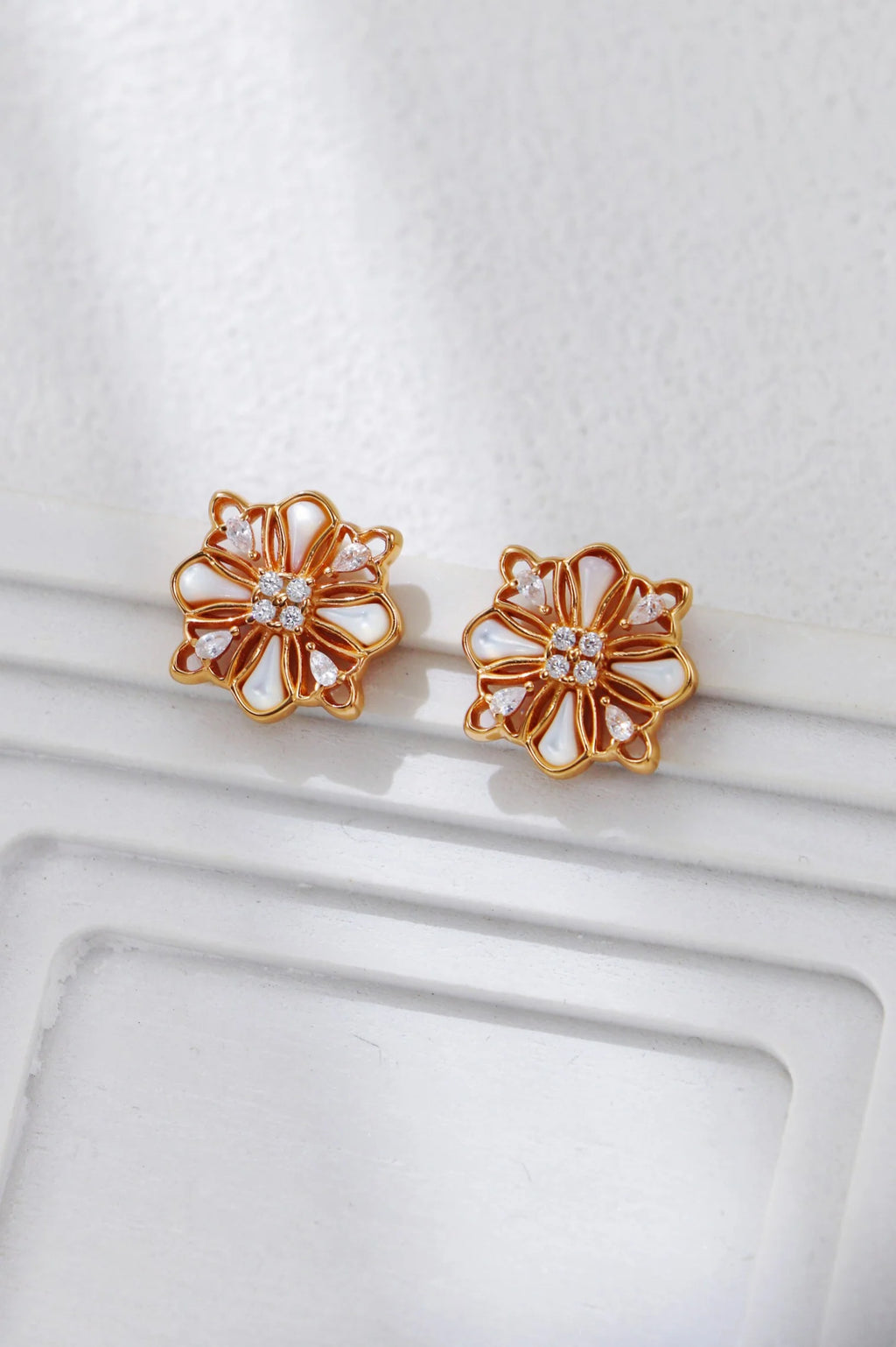 White Shell Starburst Zircon Stud Earrings