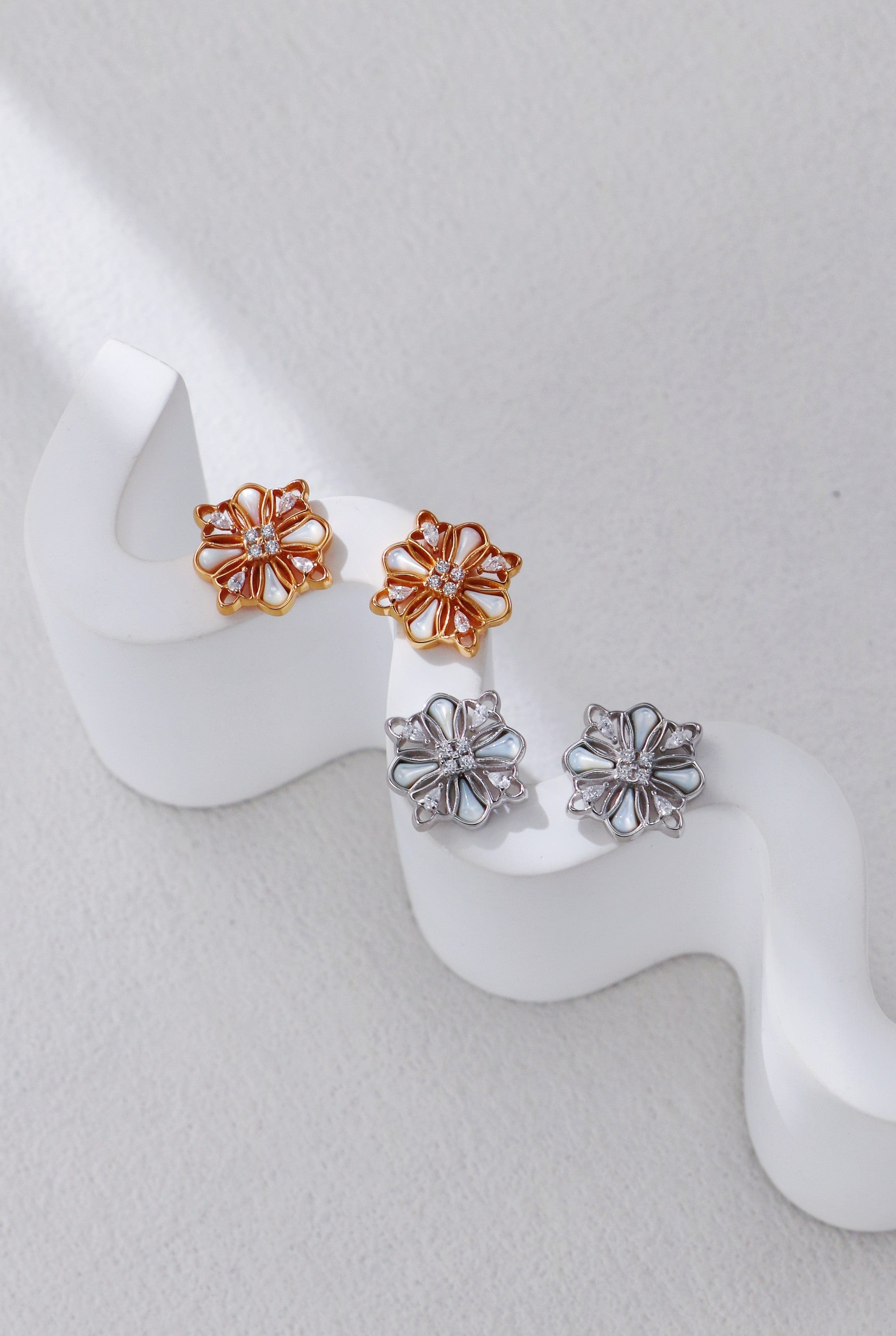 White Shell Starburst Zircon Stud Earrings